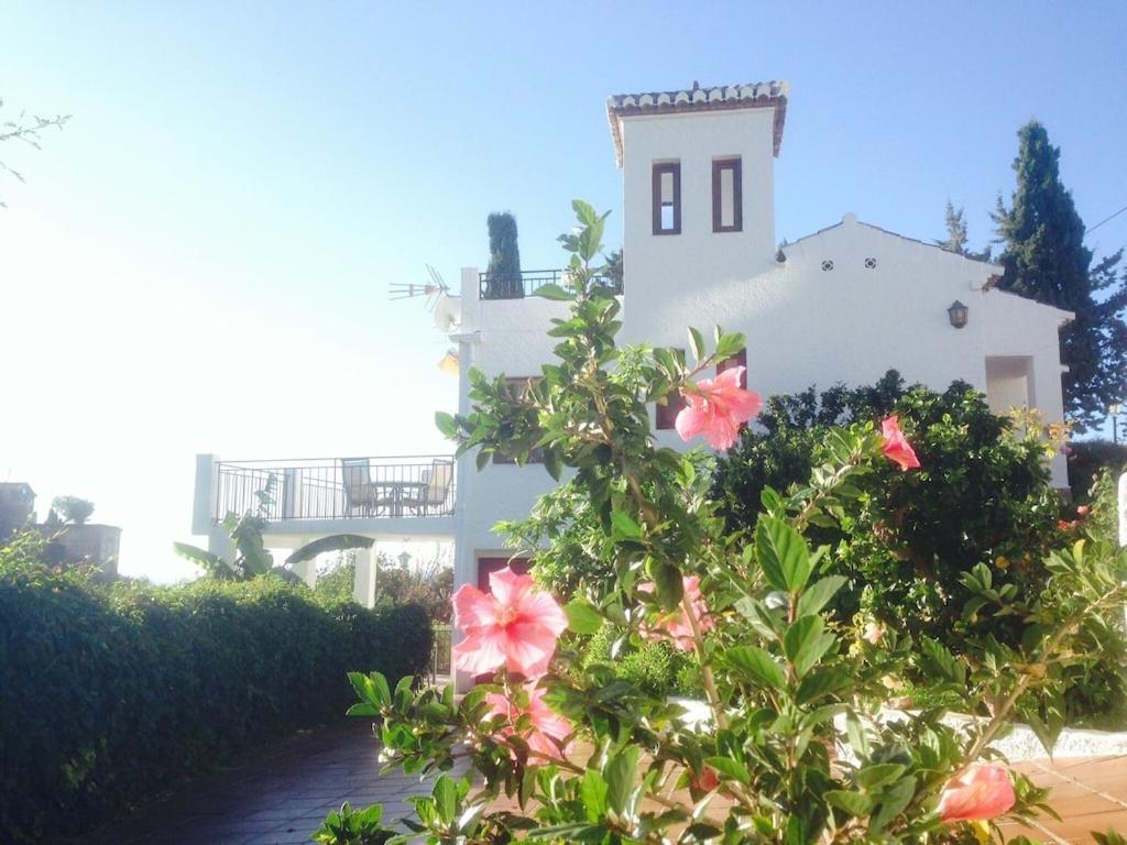 Villa La Torrecica, Con Caracter Andaluz Y Magnificas Vistas Al Mar Y Sierra Nevada Salobreña Esterno foto