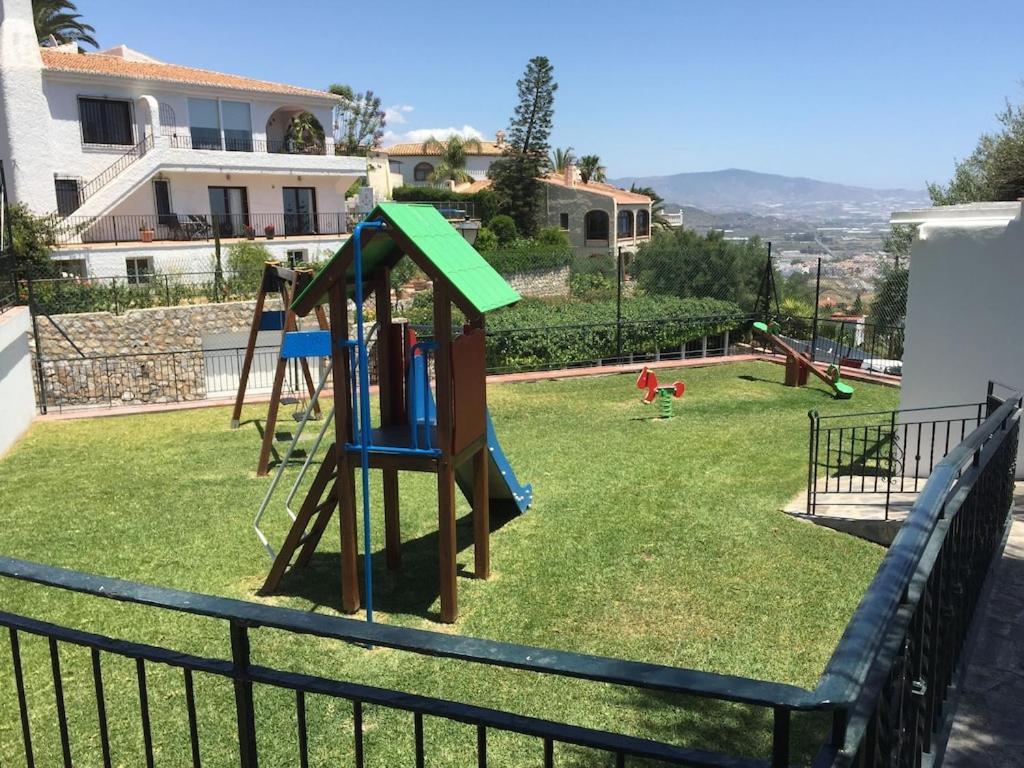 Villa La Torrecica, Con Caracter Andaluz Y Magnificas Vistas Al Mar Y Sierra Nevada Salobreña Esterno foto