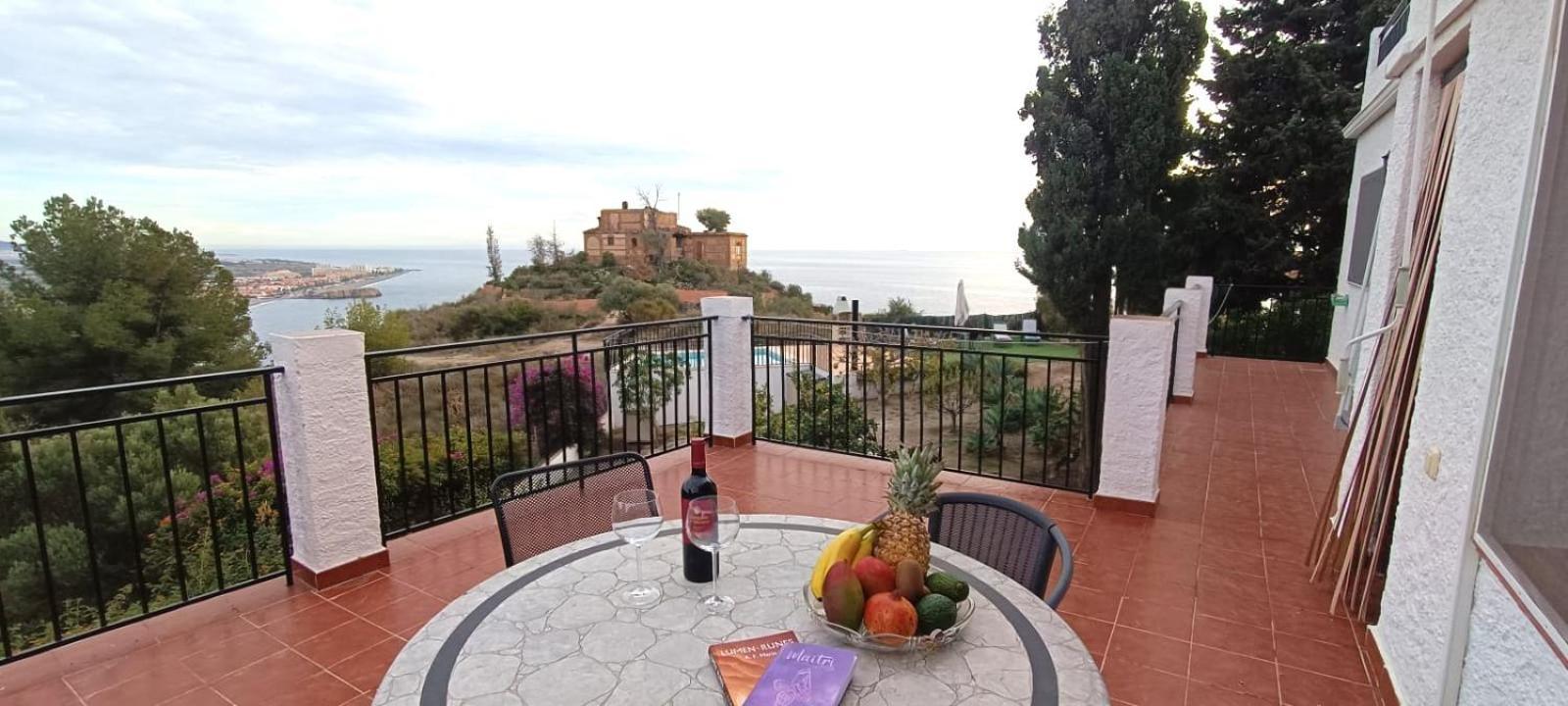 Villa La Torrecica, Con Caracter Andaluz Y Magnificas Vistas Al Mar Y Sierra Nevada Salobreña Esterno foto